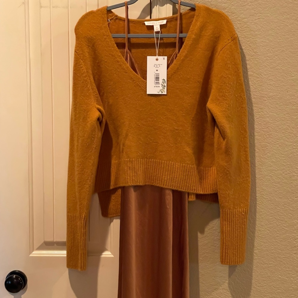 Chelsea & Violet beautiful silk dress with sweater set size medium ♥️♥️♥️